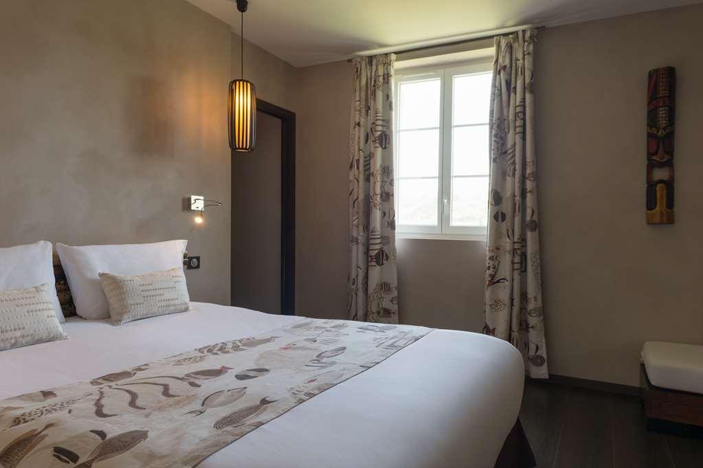 Chateau De La Falque, The Originals Relais Saint-Geniez-dʼOlt Kamer foto