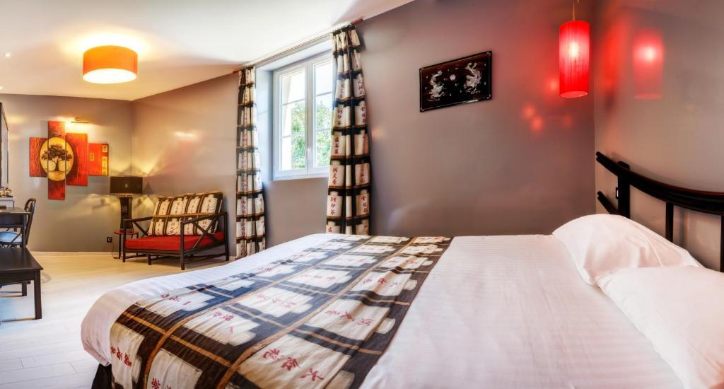 Chateau De La Falque, The Originals Relais Saint-Geniez-dʼOlt Kamer foto